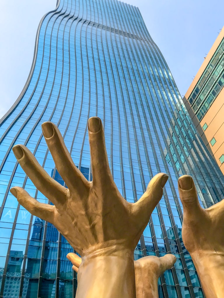 Seocho Garak Tower East and sculpture