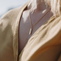 surf pendant gold