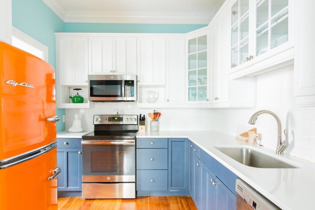 Savannah Airbnbs - Bright Sophisticated home kitchen