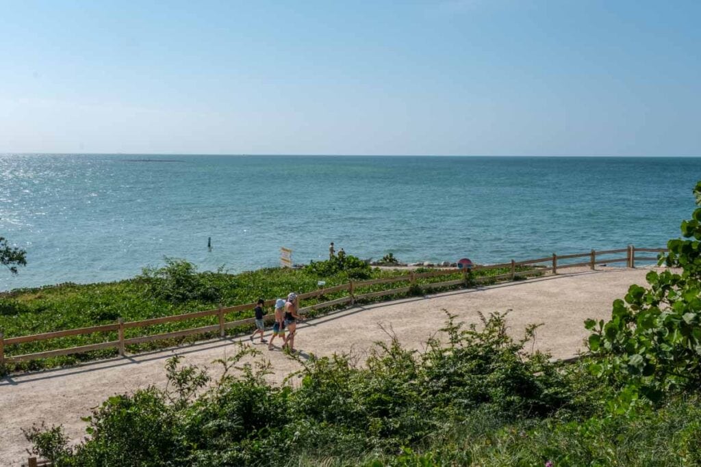 Walking path along Loggerhead Beach