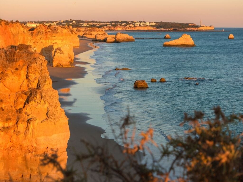 photo of Praia da Rocha at sunset