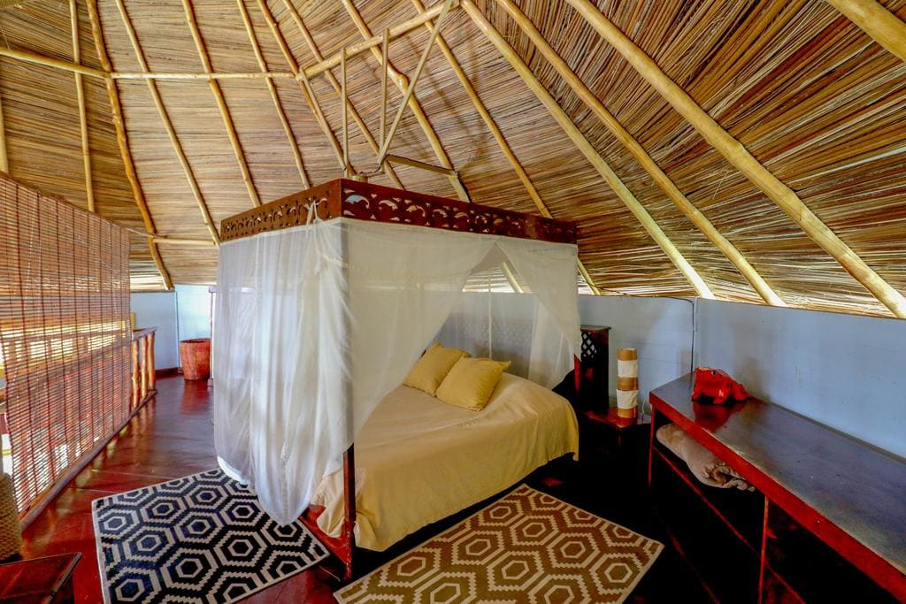 Punta Caracol Acqua Lodge - Panama Overwater Bungalows