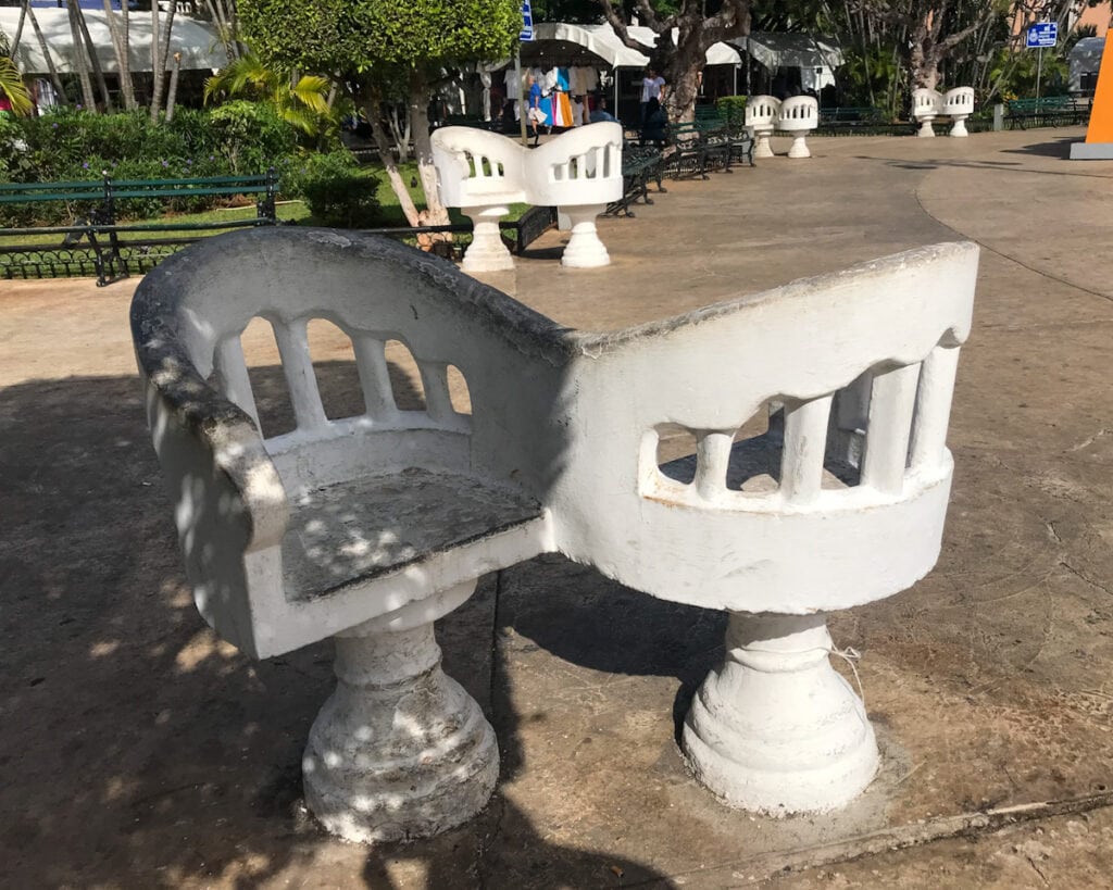 Tu y yo sillas - Merida Mexico you and me chairs