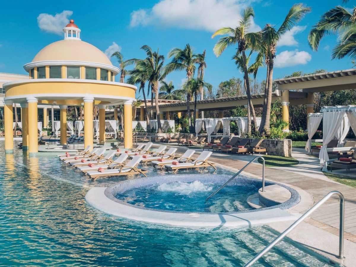 Iberostar Grand Paraiso pool
