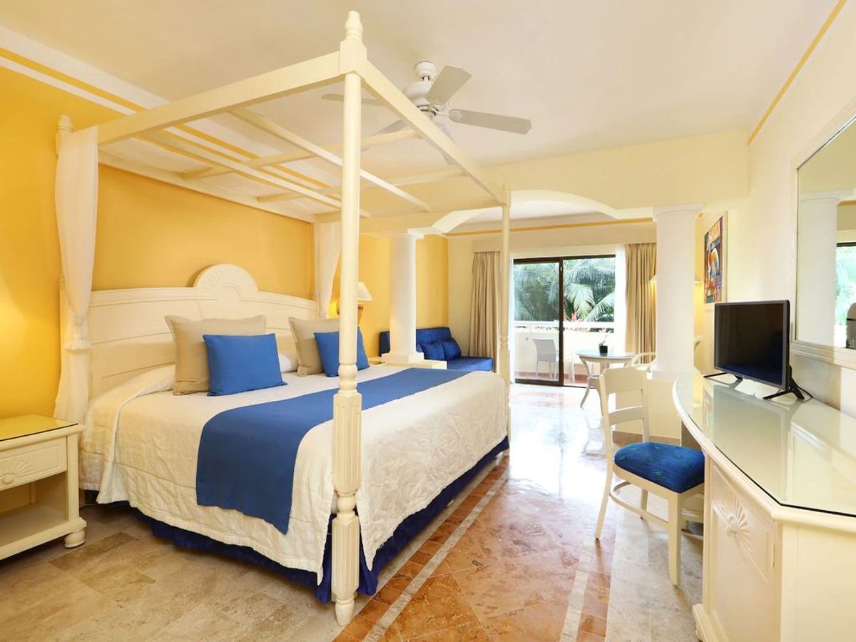 Bahia Principe Luxury Akumal suite