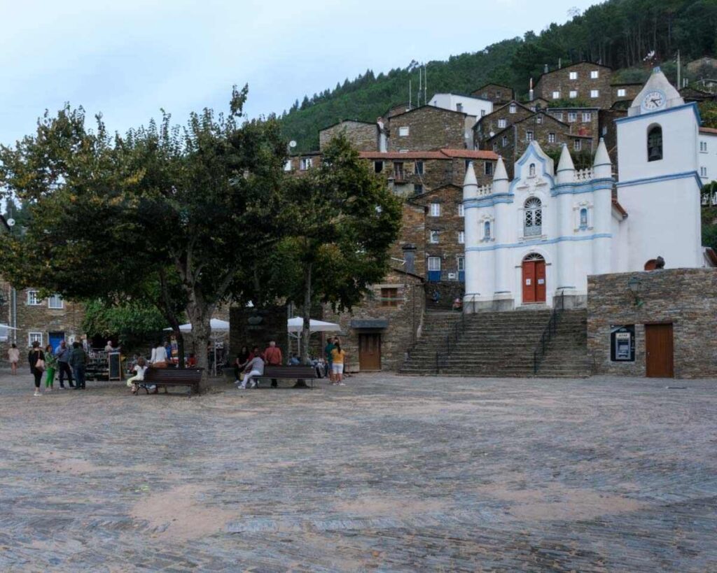 Piodao main square