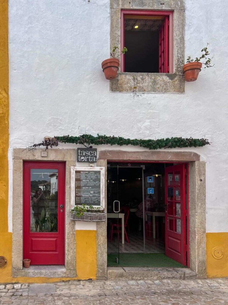Tasca Torta Obidos Restaurant - where to eat in Obidos