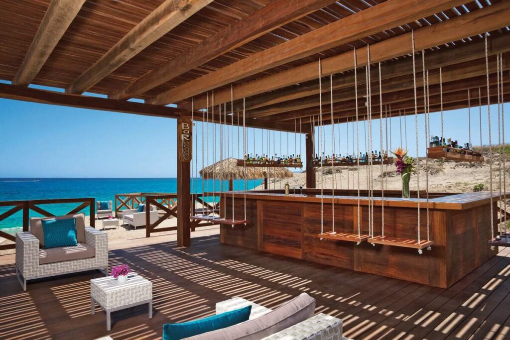 Secrets Puerto Los Cabos bar