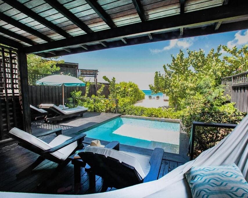 Keyonna Beach Resort Antigua - beachfront pool cottage