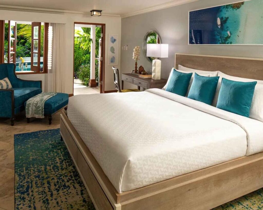 Sandals Halcyon Beach guest room