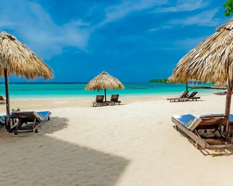 Sandals Royal Plantation beach