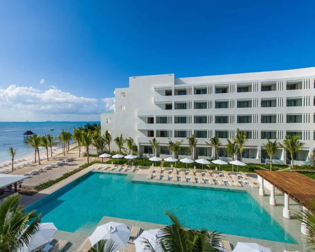 izla beach hotel isla mujeres