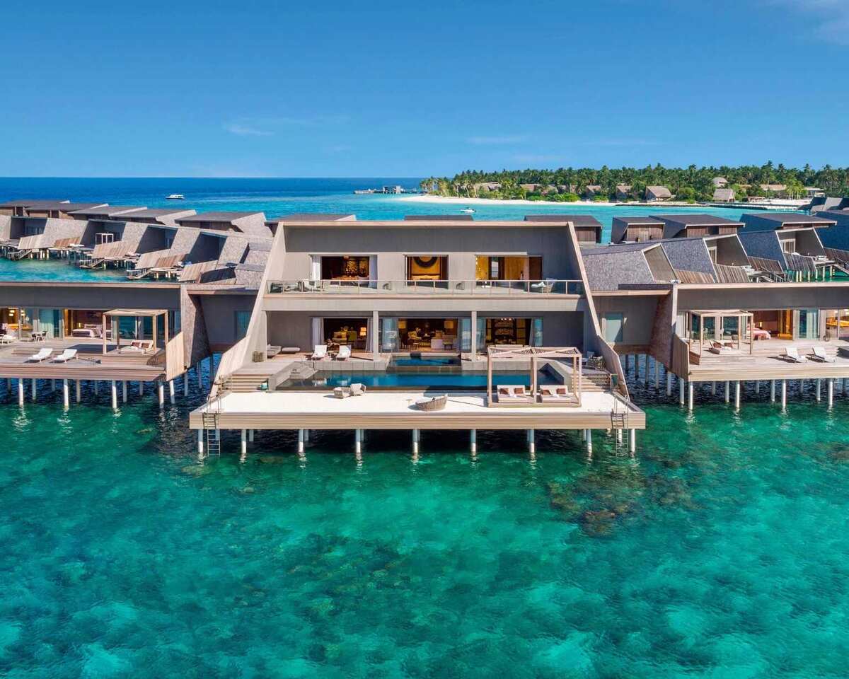 9 Dazzling Maldives Overwater Bungalows for Your Bucket List | The ...
