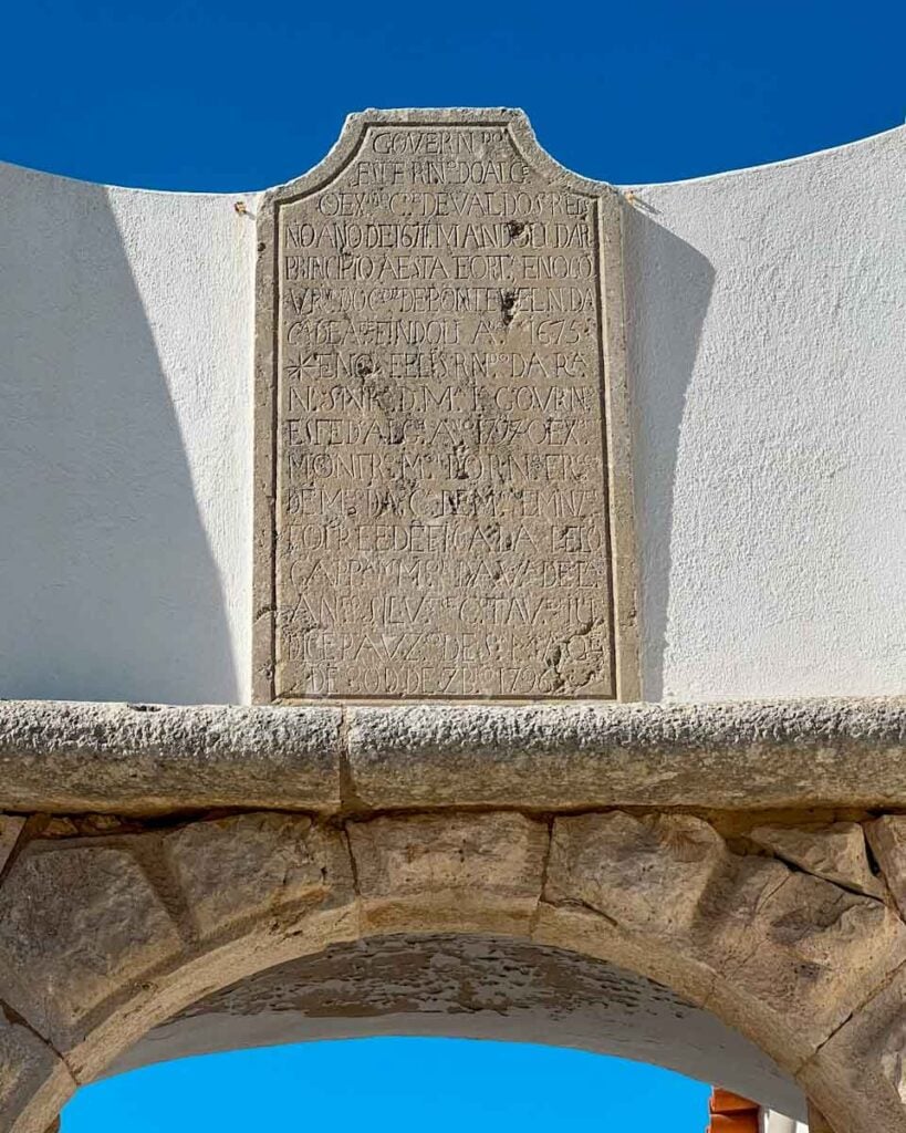 Forte de Nossa Senhora da Encarnacao sign