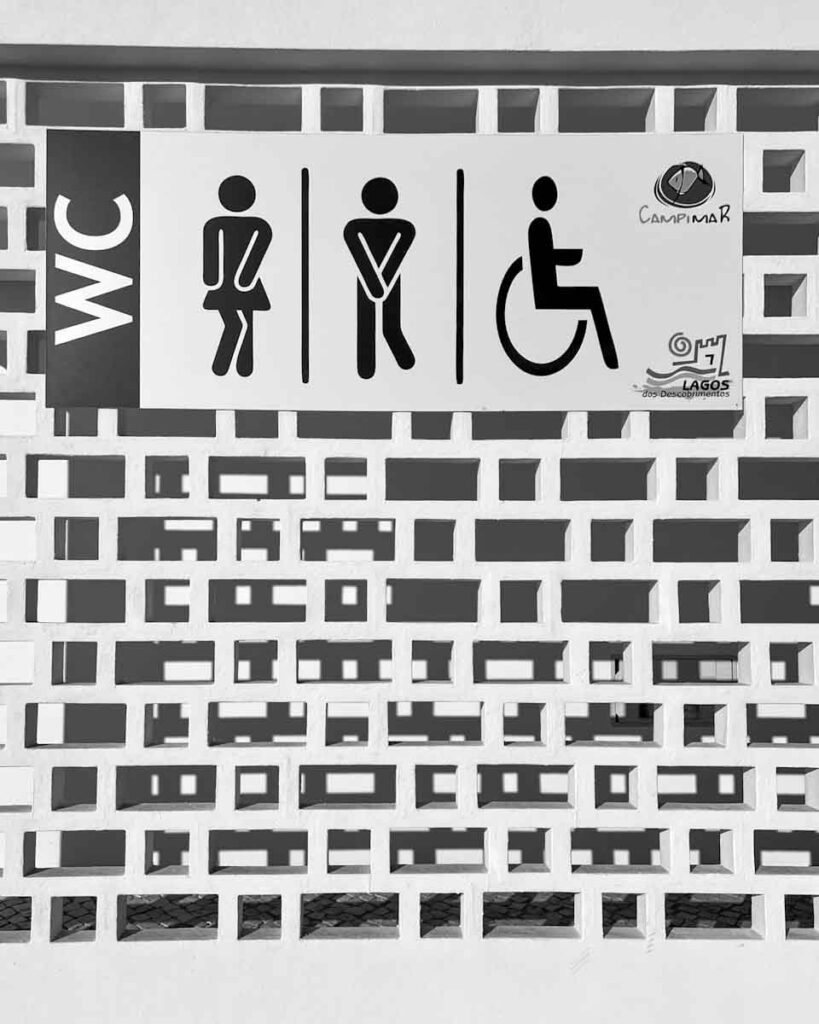 Praia Porto de Mos restrooms