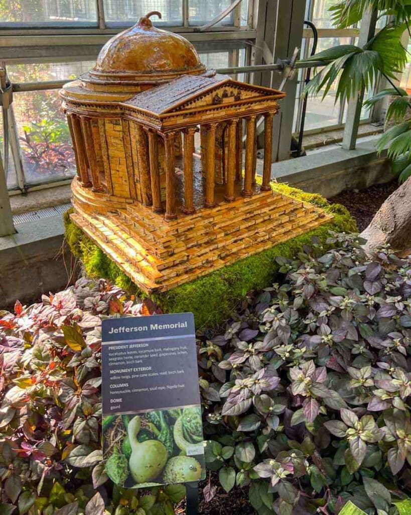 Jefferson Memorial - Seasons Greenings at the US Botanic Garden