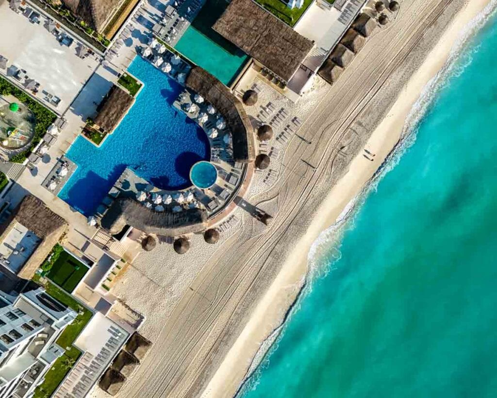 Marriott-Cancun-activity-pool-jacuzzi-and-adult-pool