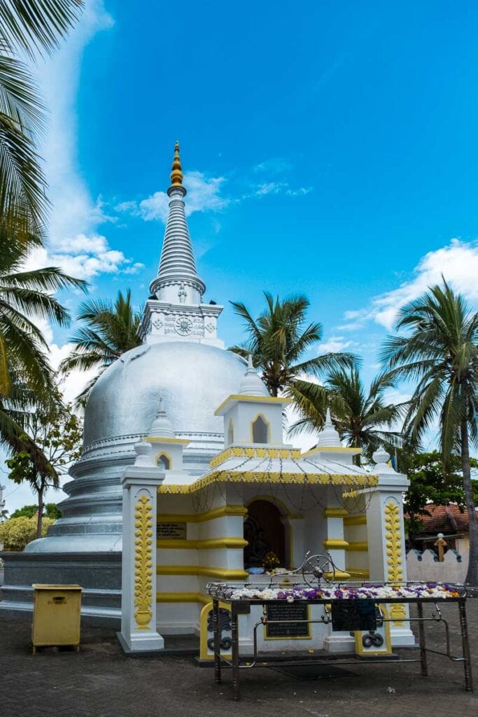 Nagadeepa Purana Viharaya - Buddhist temple in Jaffna