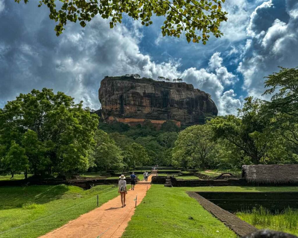 classic view before climbing Sigiriya