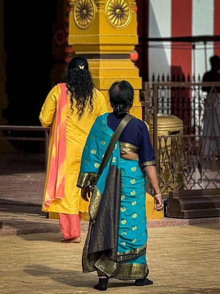 entering Nallur Kandaswamy Kovil