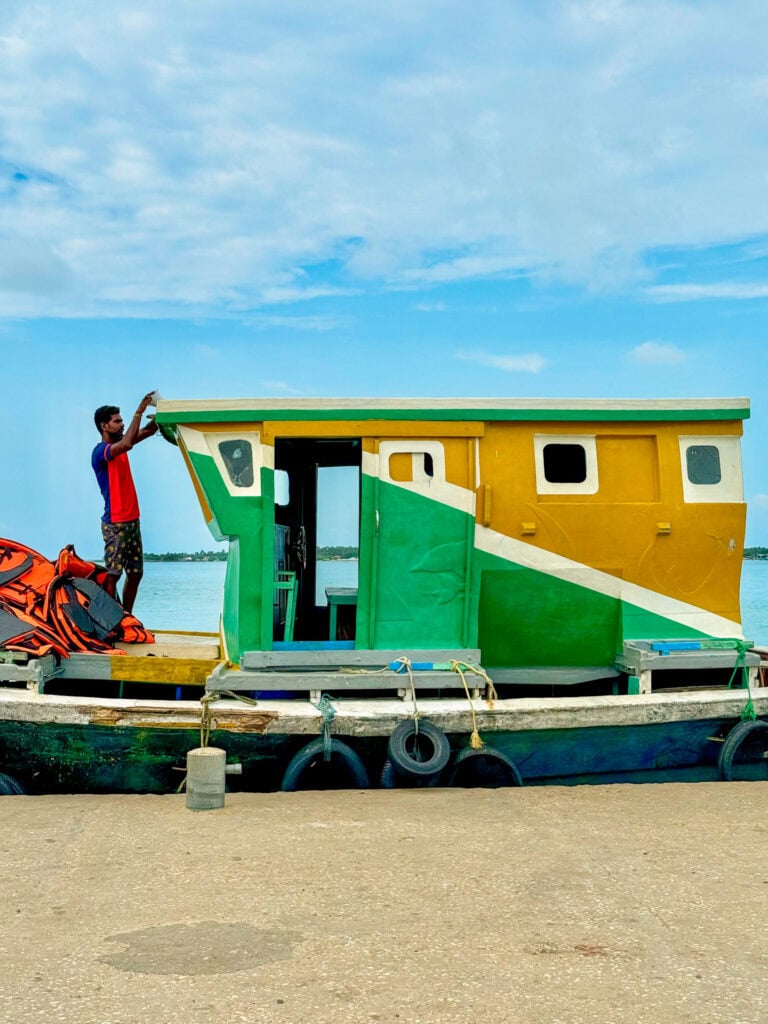 public ferry to Nainativu Island