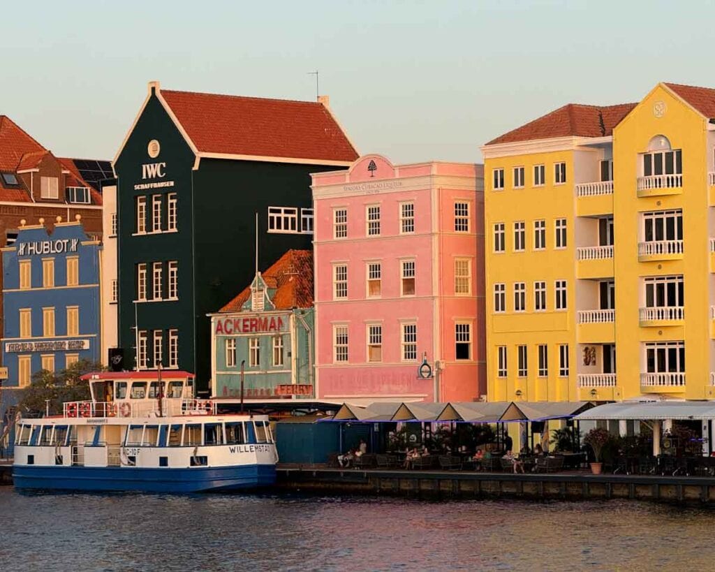 handelskade - colorful waterfront buildings of Willemstad
