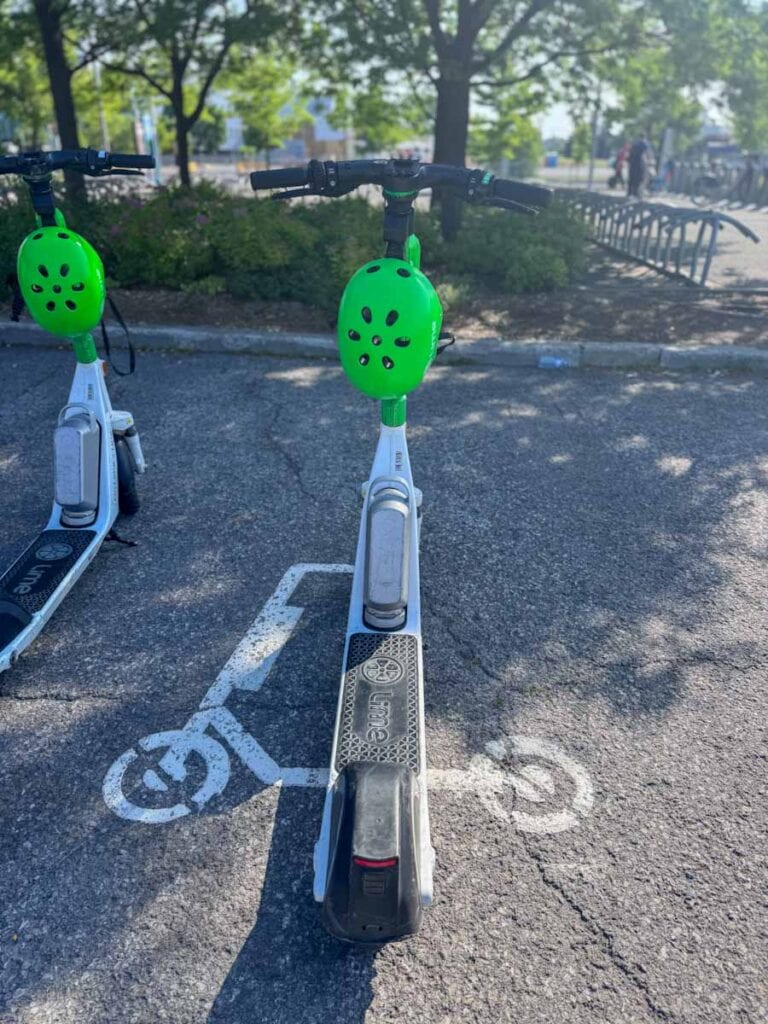 Lime electric scooter - how to get around in Laval